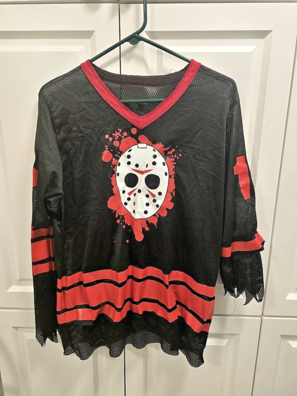 Friday The 13th Jason Voorhees Horror Movie Hockey Jersey Men's Size M Costume